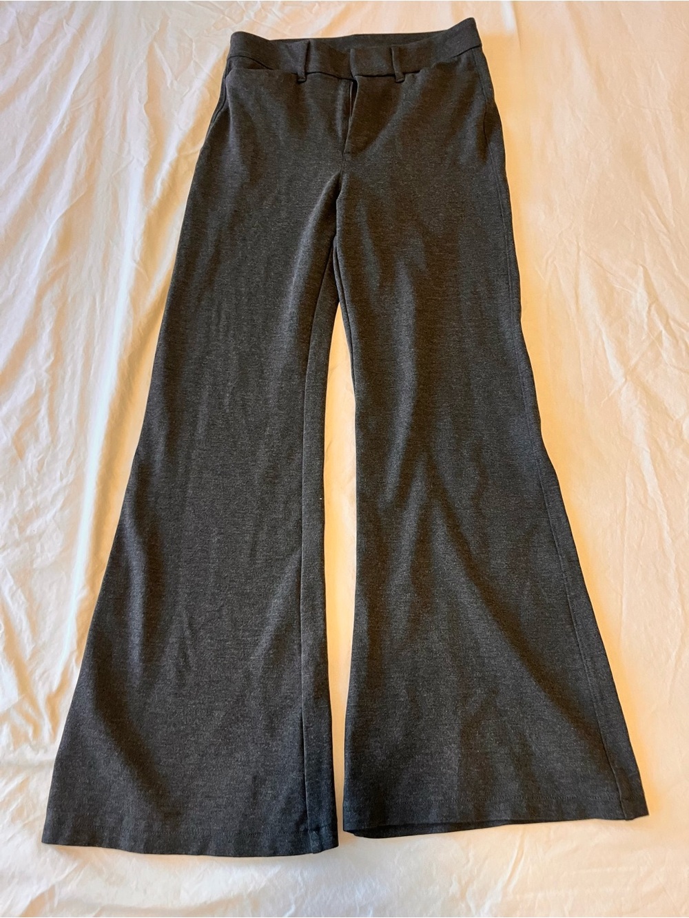 Old navy women’s Gray Flared Pants